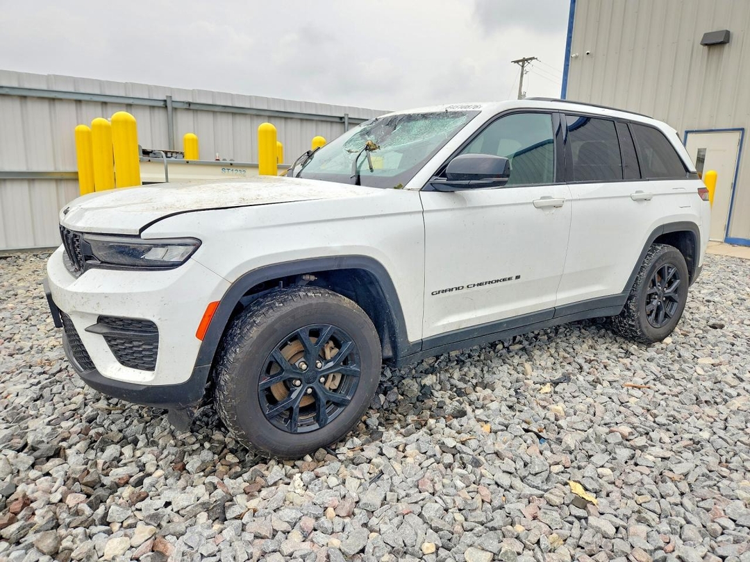 منظر 2024 JEEP GRAND CHEROKEE LAREDO، زاوية 1