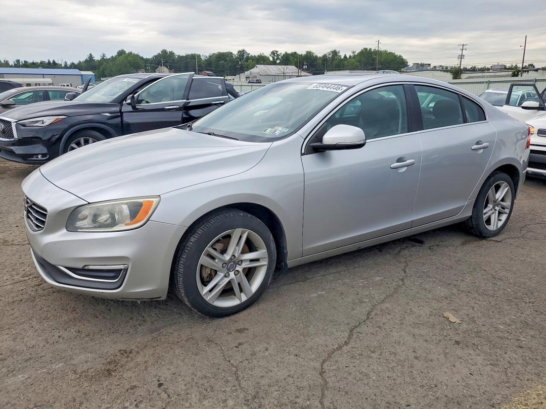 Вид 2014 VOLVO S60 T5, угол 1