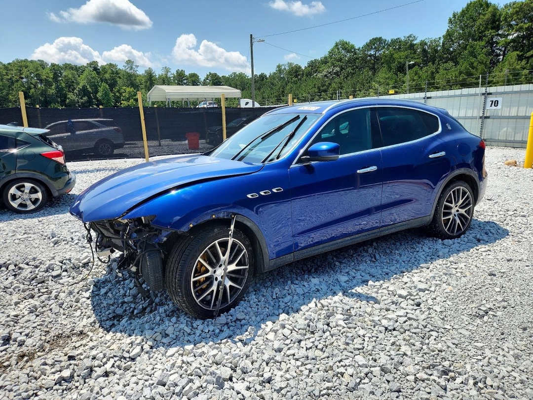 Vue de 2018 MASERATI LEVANTE S, angle 1