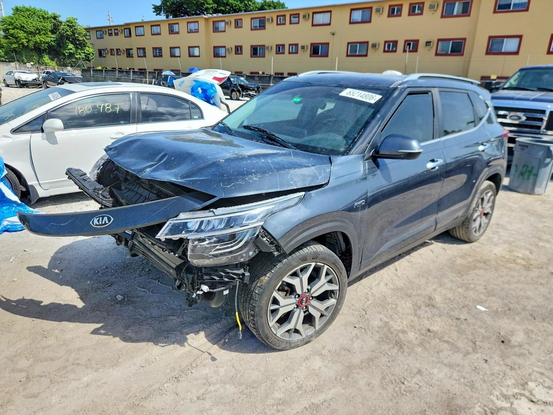 Vista de 2021 KIA SELTOS SX, ángulo 1