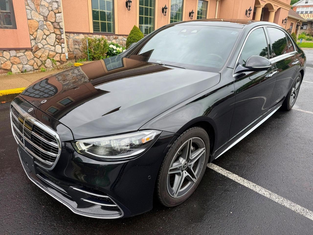 Vue de 2022 MERCEDES-BENZ S 500 4MATIC, angle 1