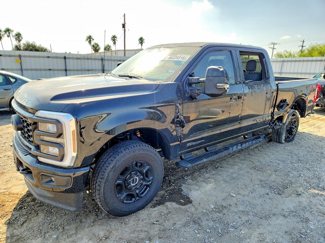 Vue de 2025 FORD F250 SUPER DUTY, angle 1