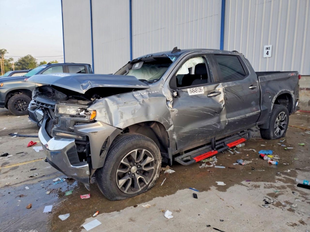 Vue de 2021 CHEVROLET SILVERADO K1500 LT, angle 1