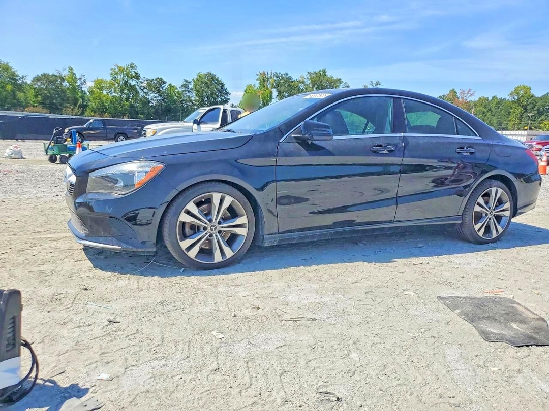 Vedere 2019 MERCEDES-BENZ CLA 250 4MATIC, unghi 1