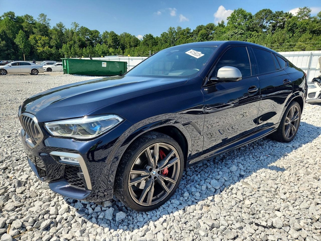 Вид 2021 BMW X6 M50I, угол 1