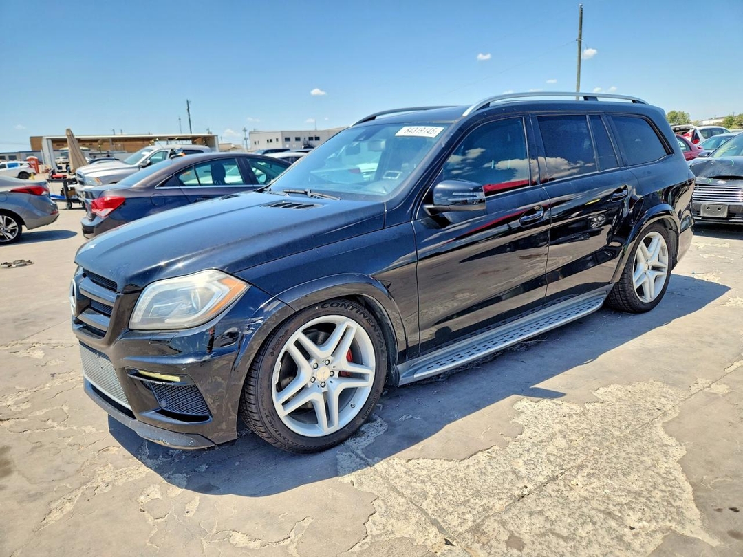 Vedere 2014 MERCEDES-BENZ GL 550 4MATIC, unghi 1