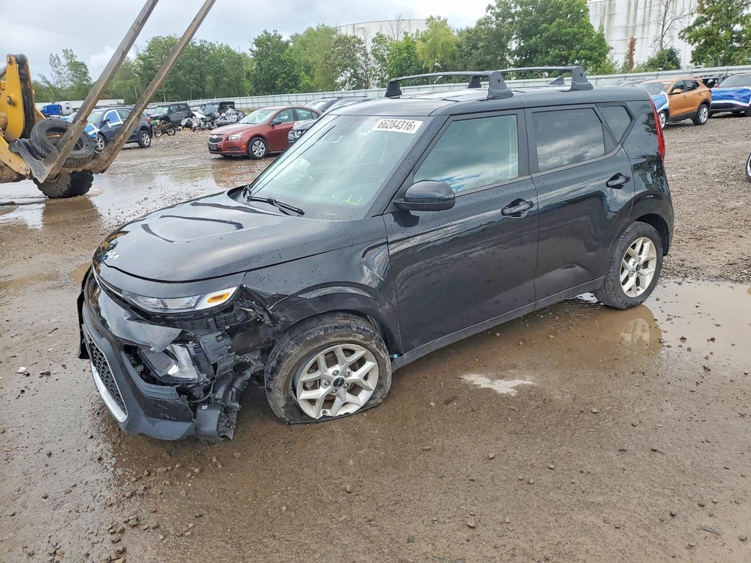 Vue de 2022 KIA SOUL LX, angle 1