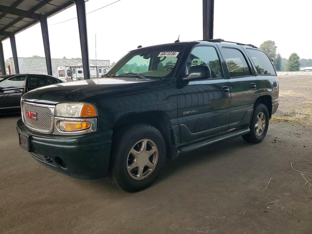 منظر 2004 GMC YUKON DENALI، زاوية 1
