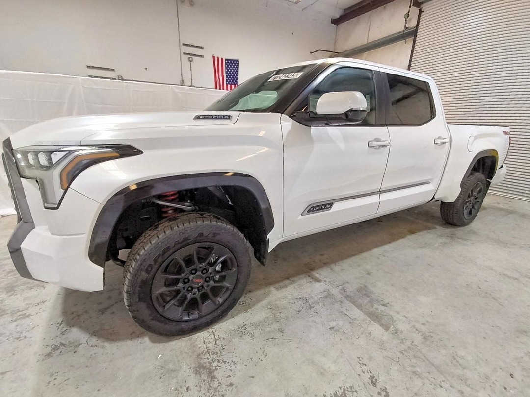 Вид 2026 TOYOTA TUNDRA PLATINUM HV, угол 1