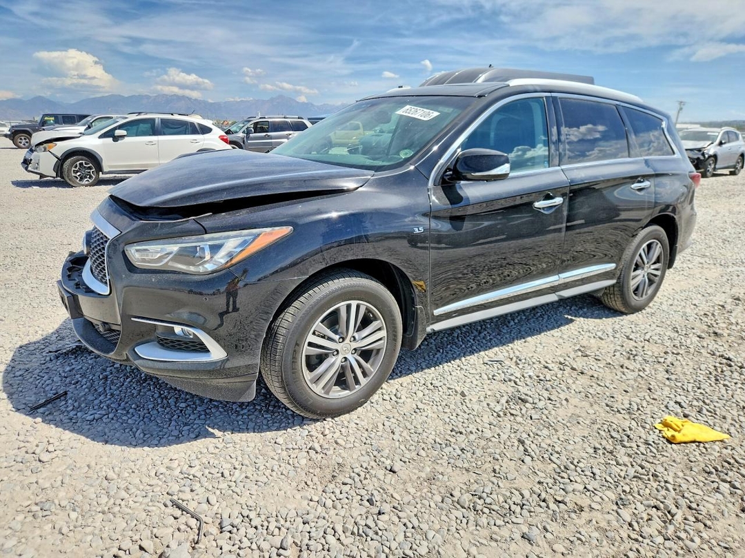 منظر 2016 INFINITI QX60 BASE، زاوية 1