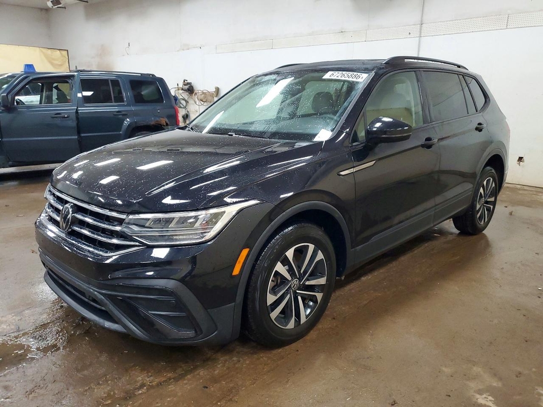 Vue de 2024 VOLKSWAGEN TIGUAN S, angle 1