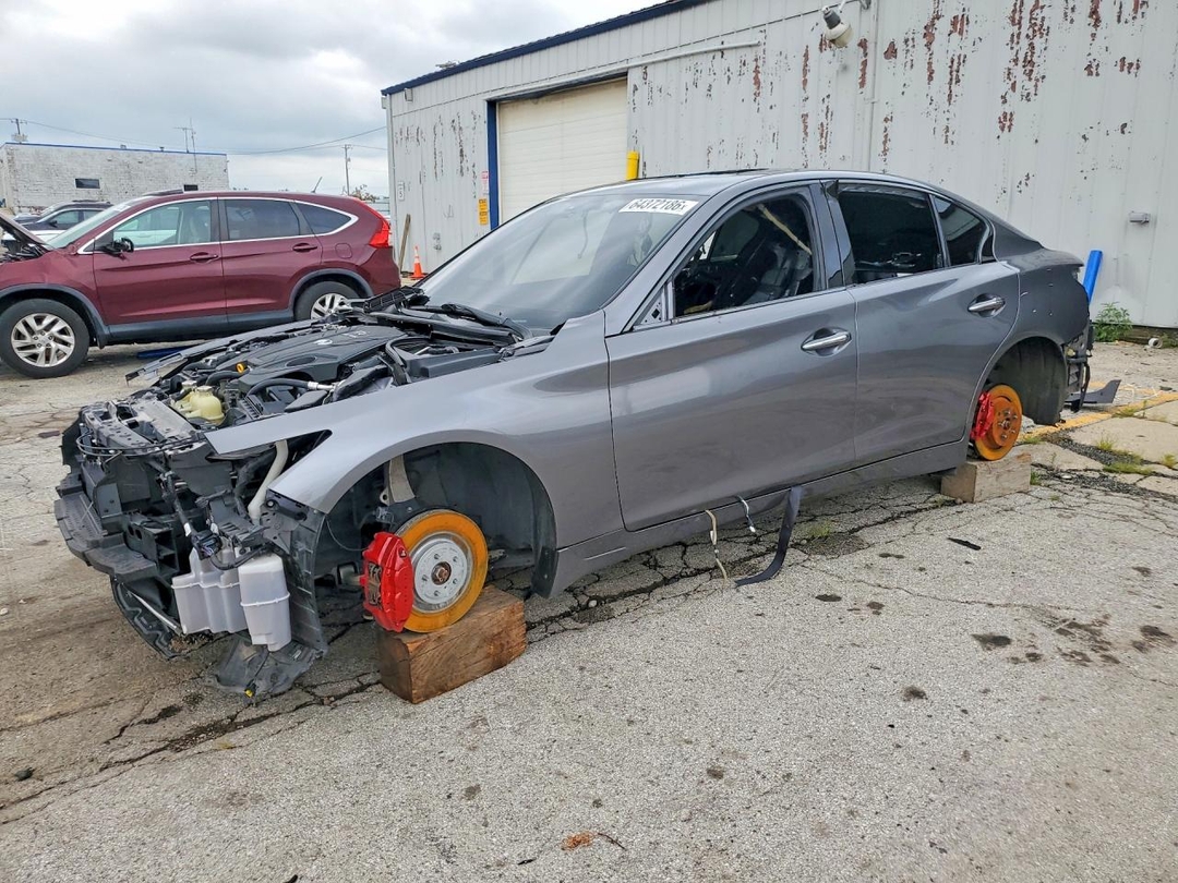 Vue de 2021 INFINITI Q50 RED SPORT 400, angle 1