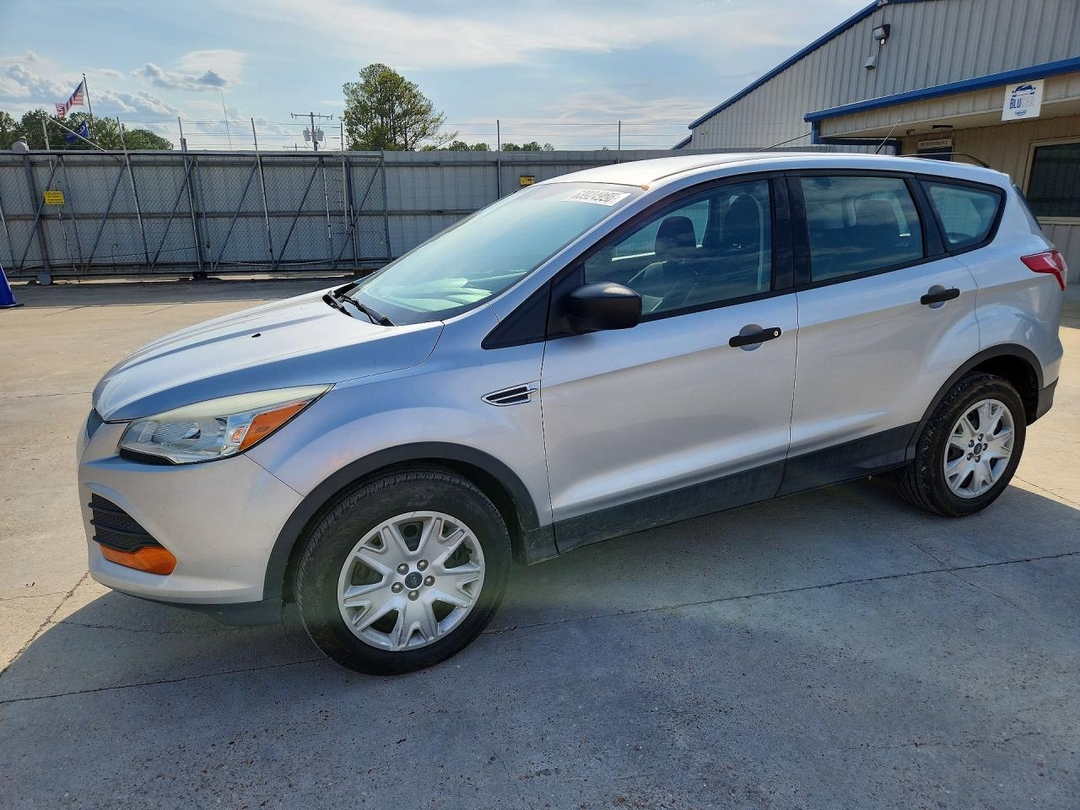Vue de 2013 FORD ESCAPE S, angle 1