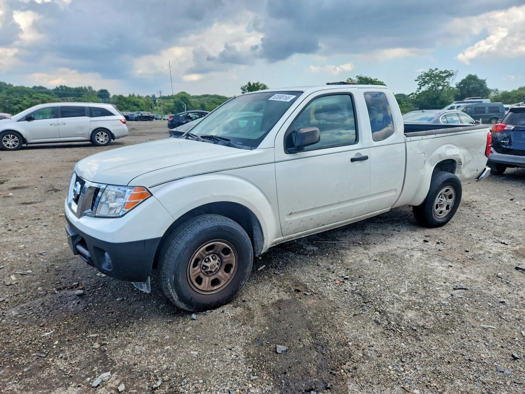 2015 NISSAN FRONTIER S view, angle 1