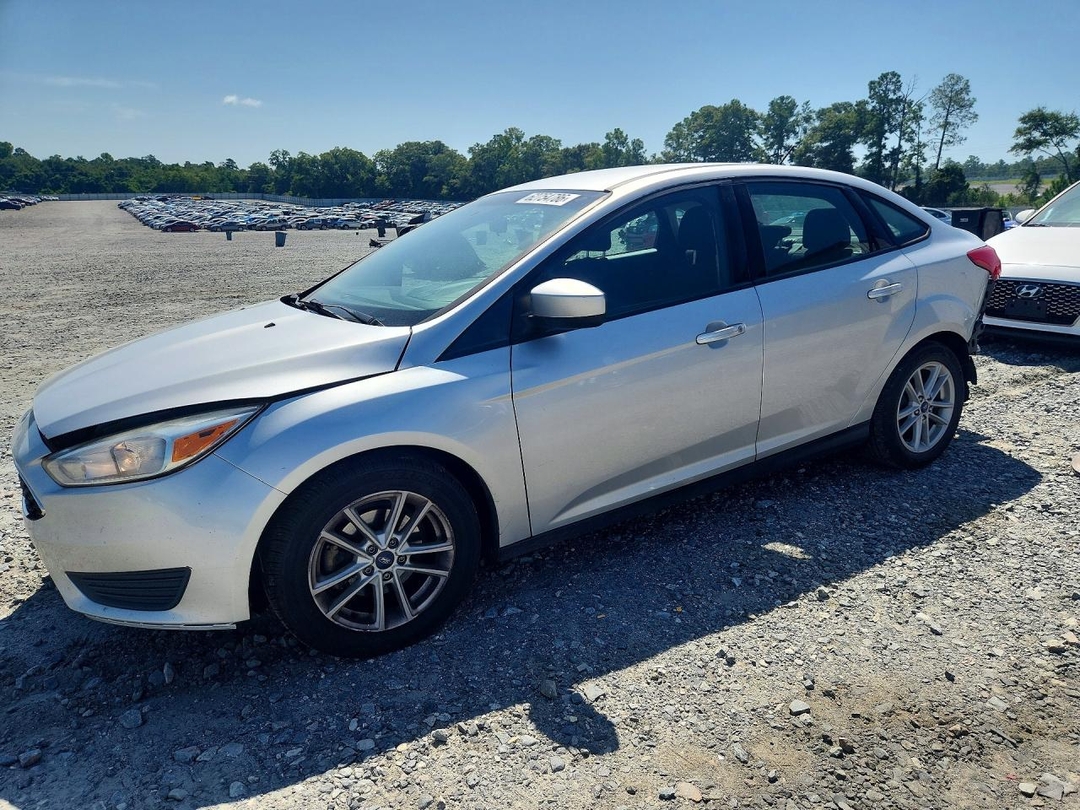 Vue de 2018 FORD FOCUS SE, angle 1