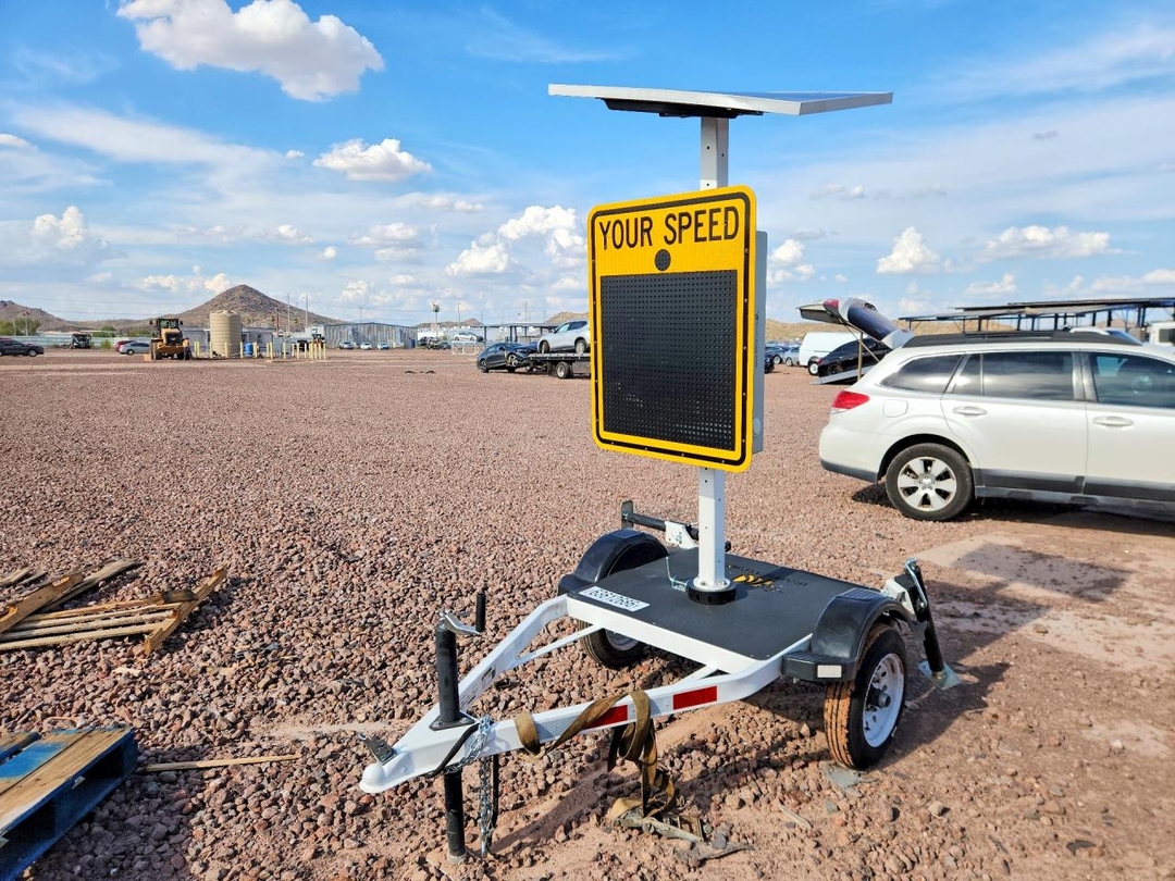 Вид 2025 WESTERN CRUISER LT ARROW BOARD TRAILER, угол 1