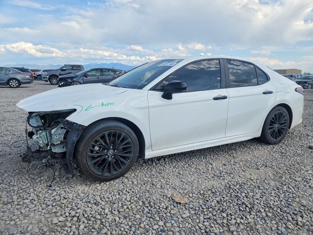 Vista de 2021 TOYOTA CAMRY SE NIGHTSHADE, ángulo 1