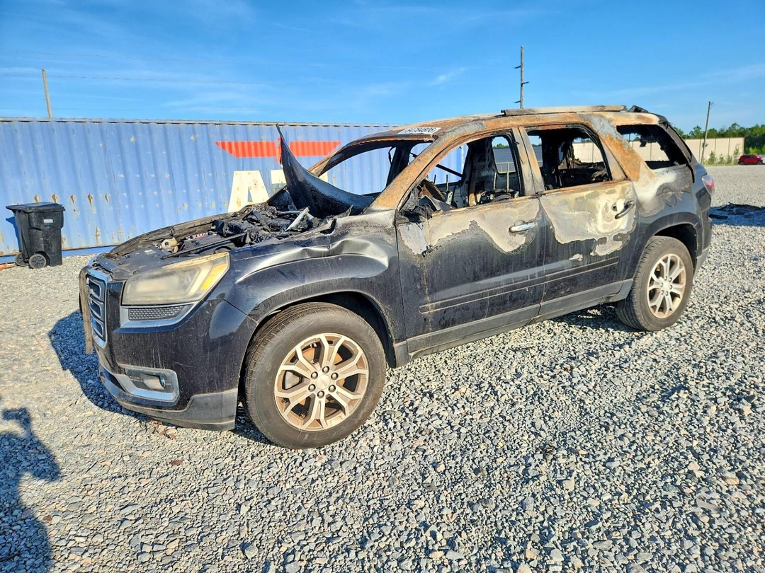 منظر 2013 GMC ACADIA SLT-1، زاوية 1