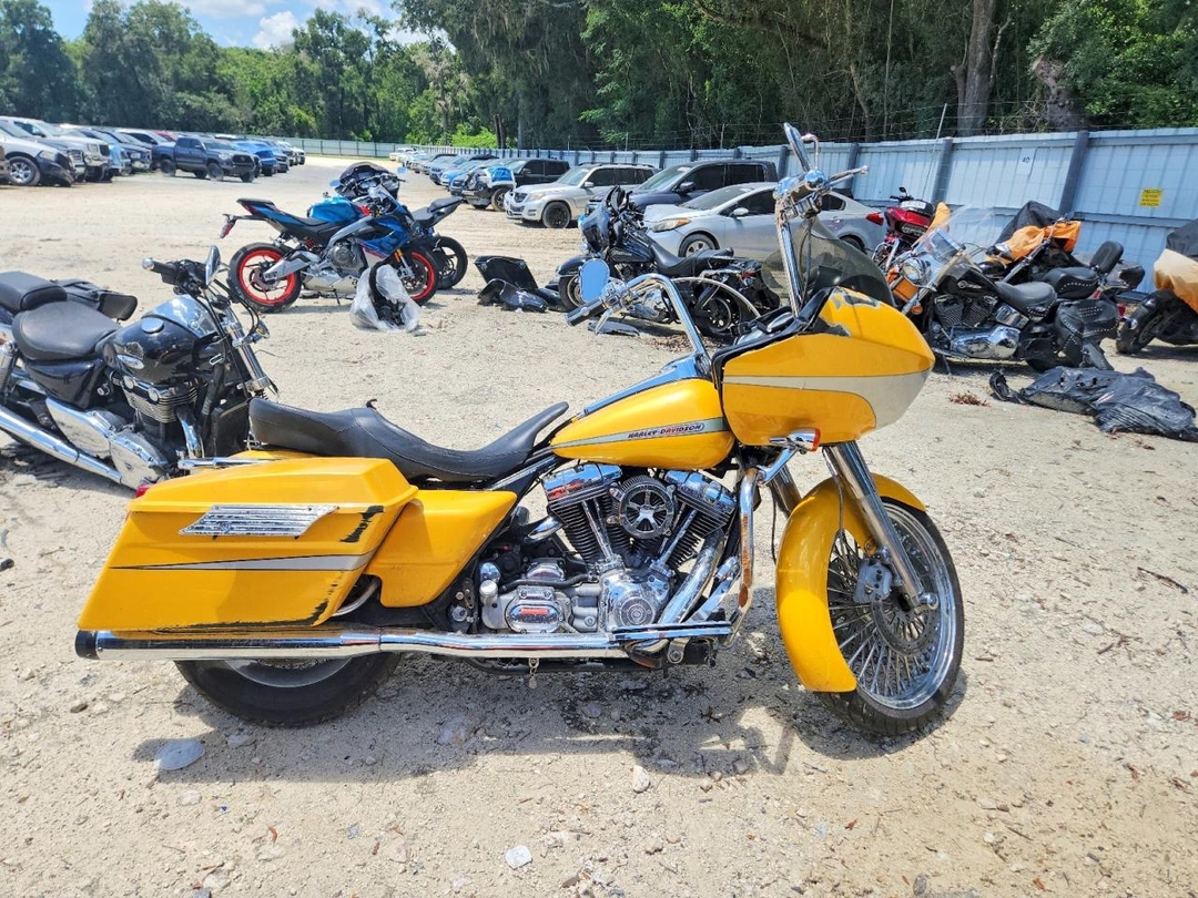 Вид 2005 HARLEY-DAVIDSON FLTRI, угол 1