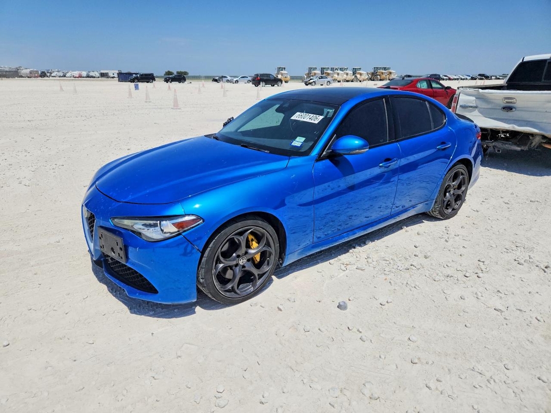 Vue de 2019 ALFA ROMEO GIULIA TI, angle 1