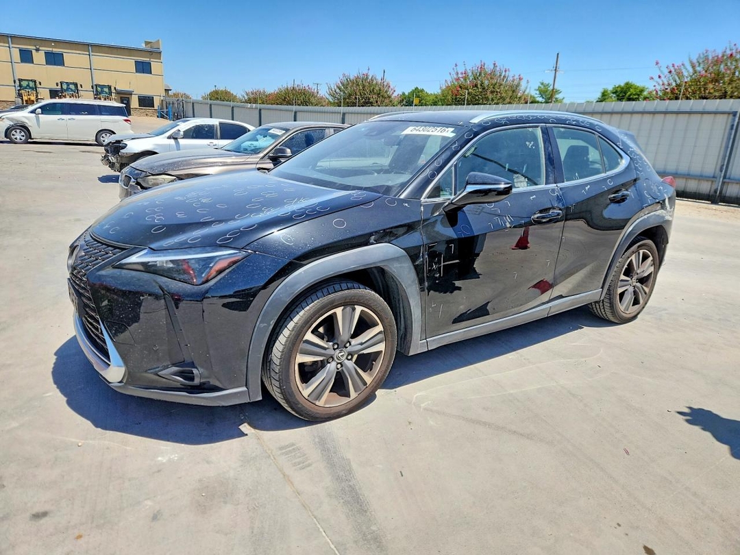 Vue de 2024 LEXUS UX 250H BASE, angle 1