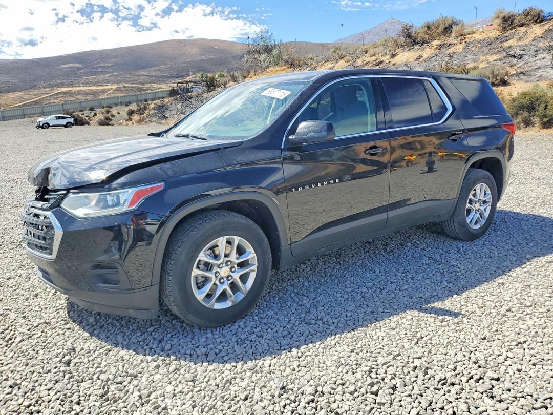 Vue de 2021 CHEVROLET TRAVERSE LS, angle 1
