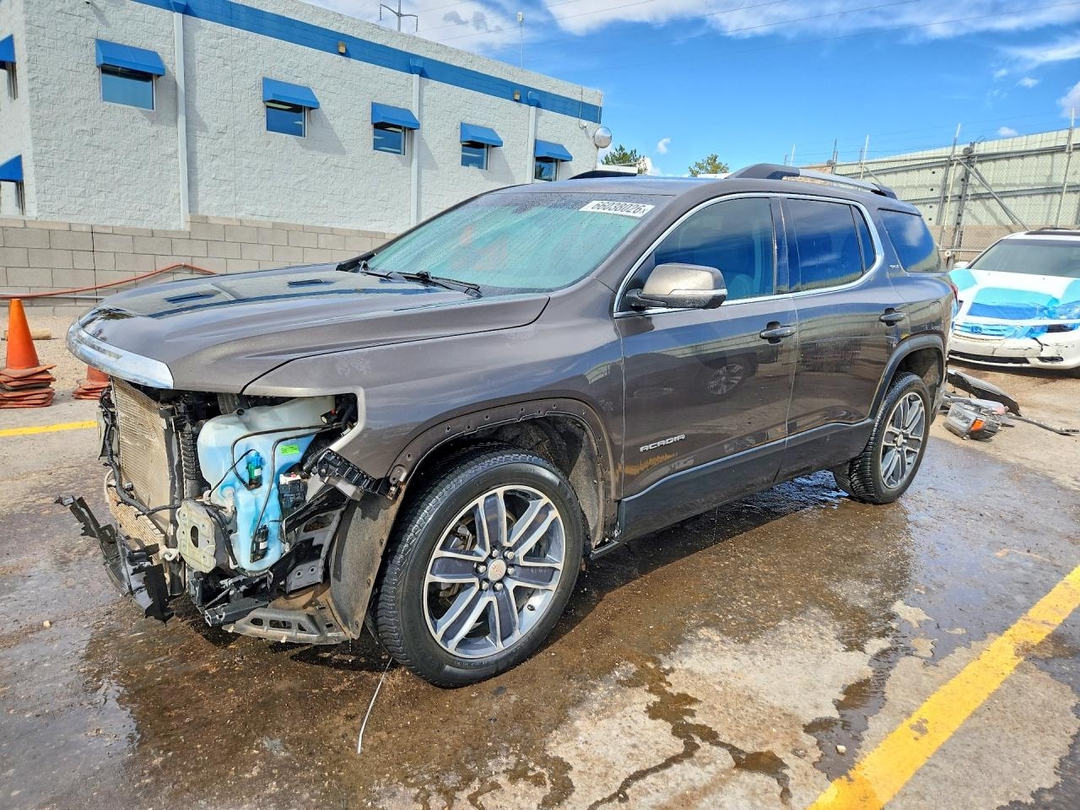 Vue de 2020 GMC ACADIA SLT, angle 1