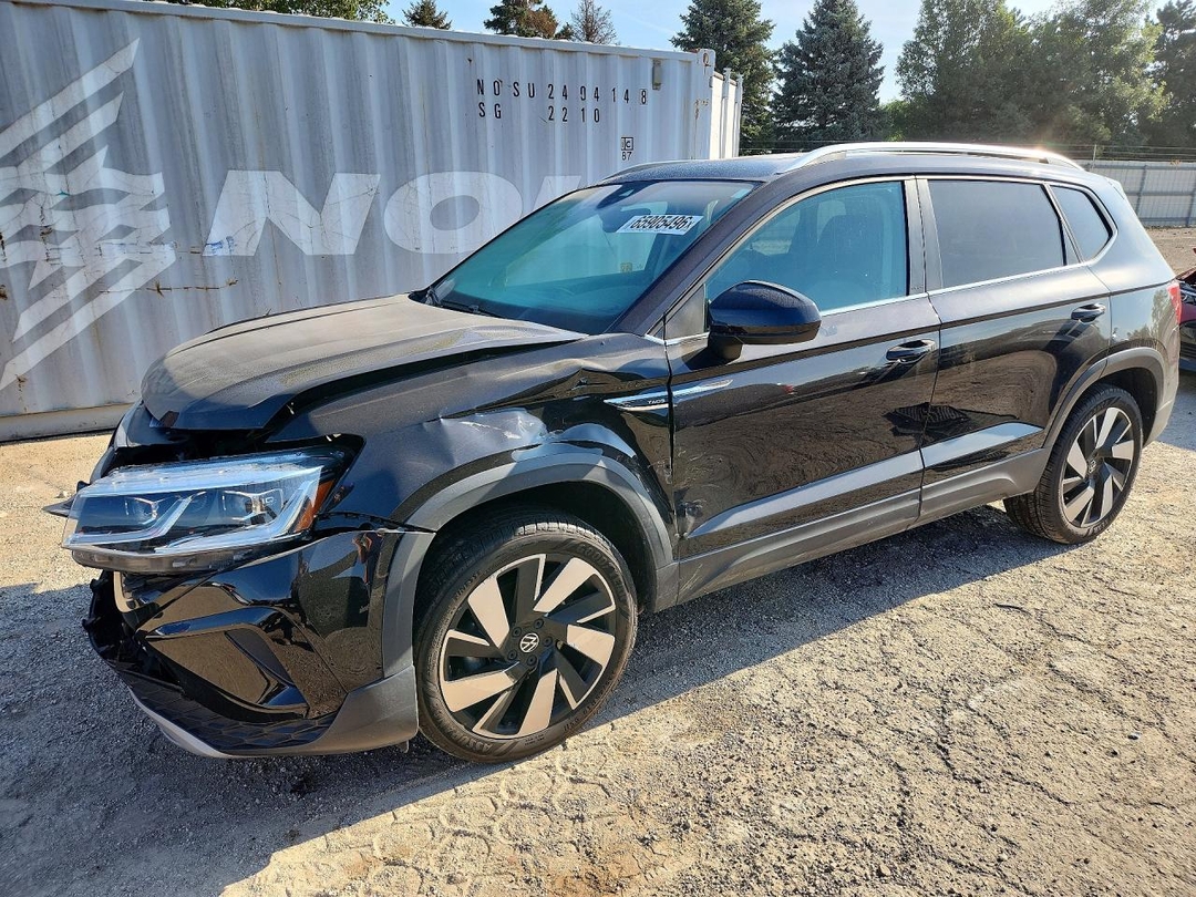 Vue de 2024 VOLKSWAGEN TAOS SEL, angle 1