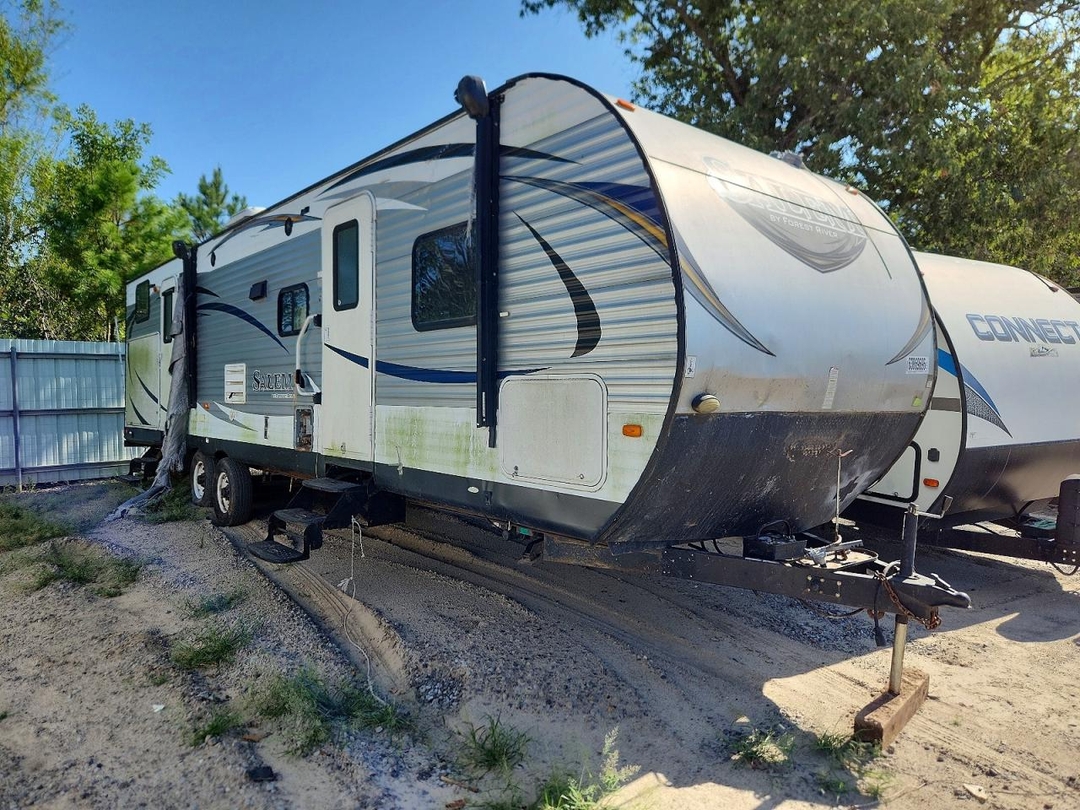 Vue de 2015 FOREST RIVER SALEM CAMPER, angle 1