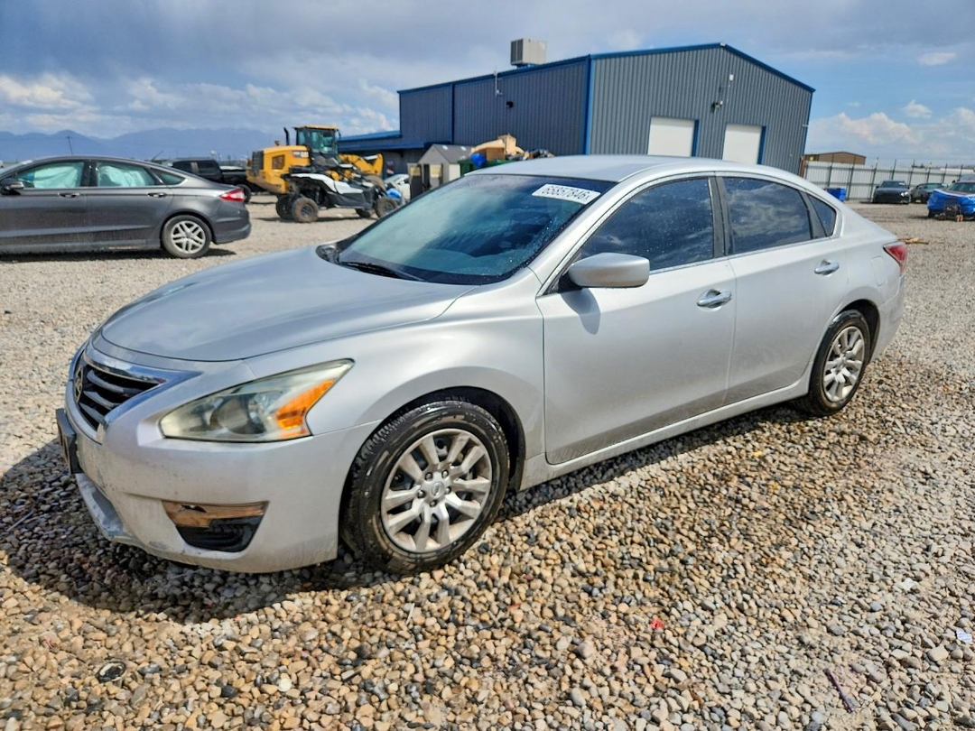 Вид 2015 NISSAN ALTIMA 2.5 S, угол 1