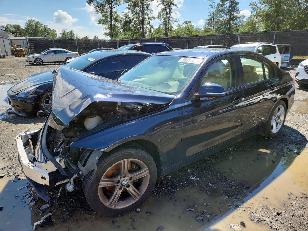 Вид 2014 BMW 328 XI SULEV, угол 1