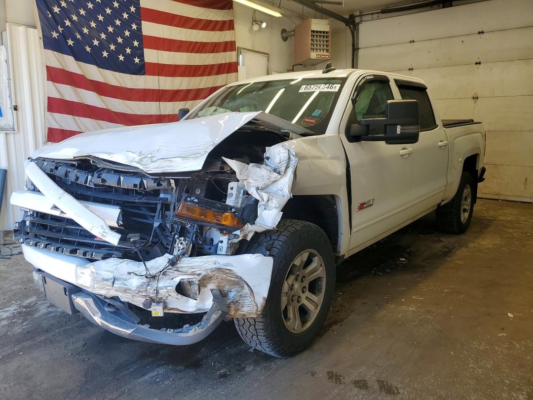 Вид 2017 CHEVROLET SILVERADO K1500 LT, угол 1