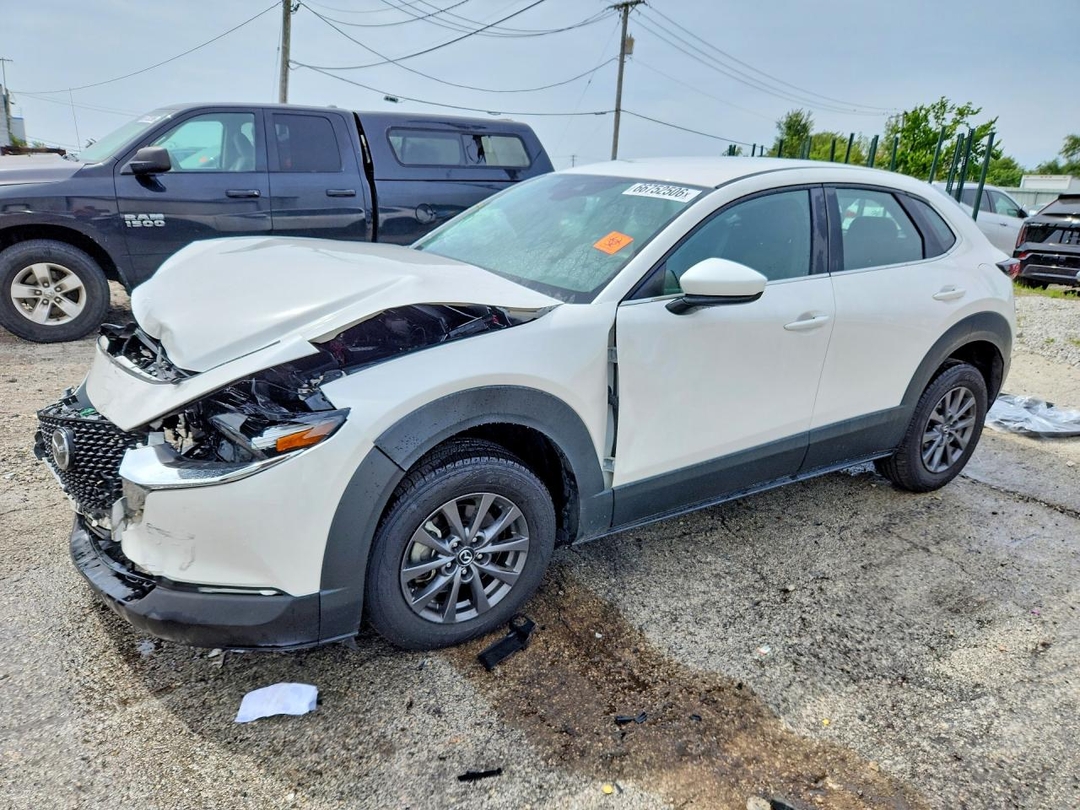 منظر 2021 MAZDA CX-30، زاوية 1