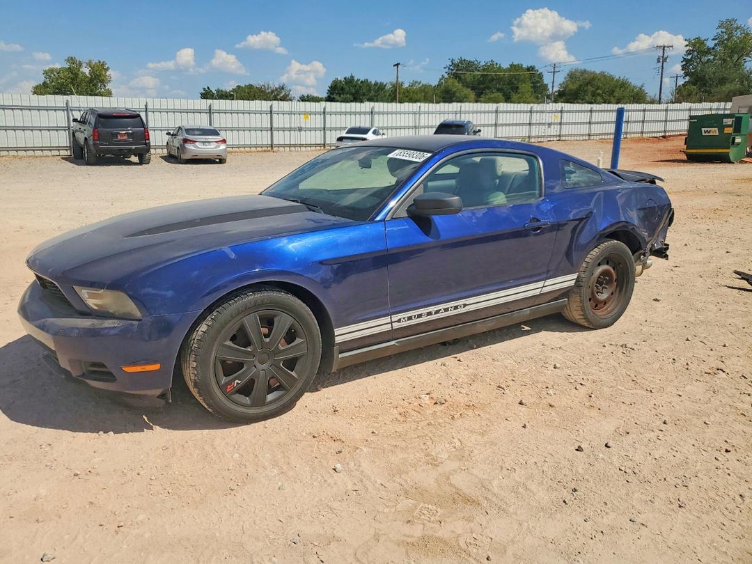 Vista de 2012 FORD MUSTANG, ángulo 1