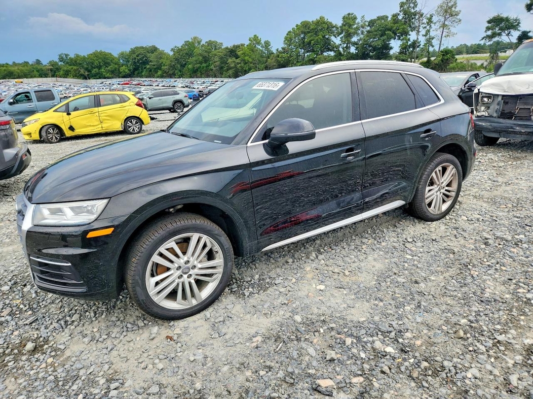 منظر 2018 AUDI Q5، زاوية 1