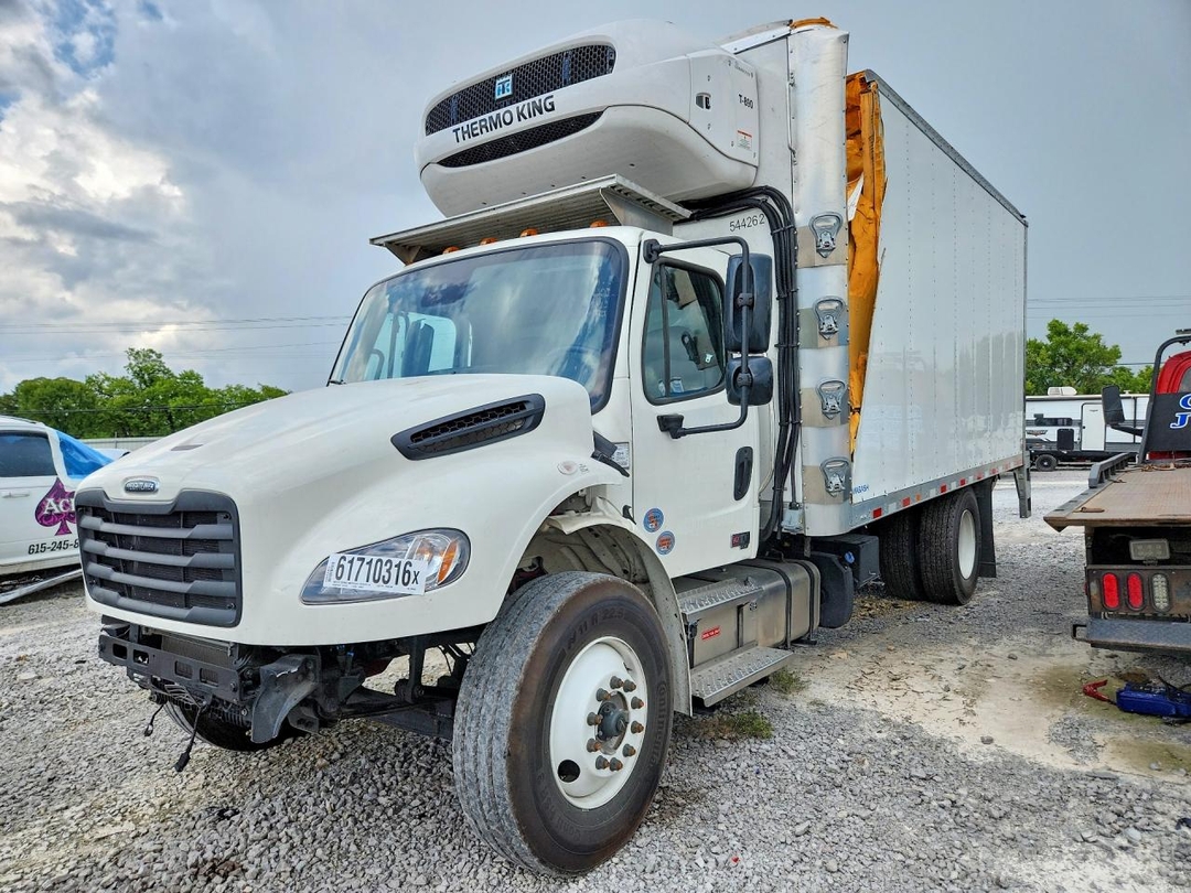 Vue de 2026 FREIGHTLINER BUSINESS CLASS M2 REFRIGERATED BOX TRUCK, angle 1
