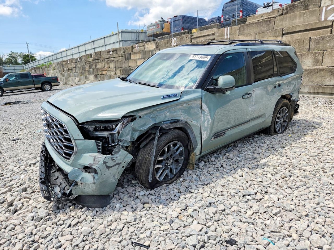 Вид 2026 TOYOTA SEQUOIA PLATINUM, угол 1