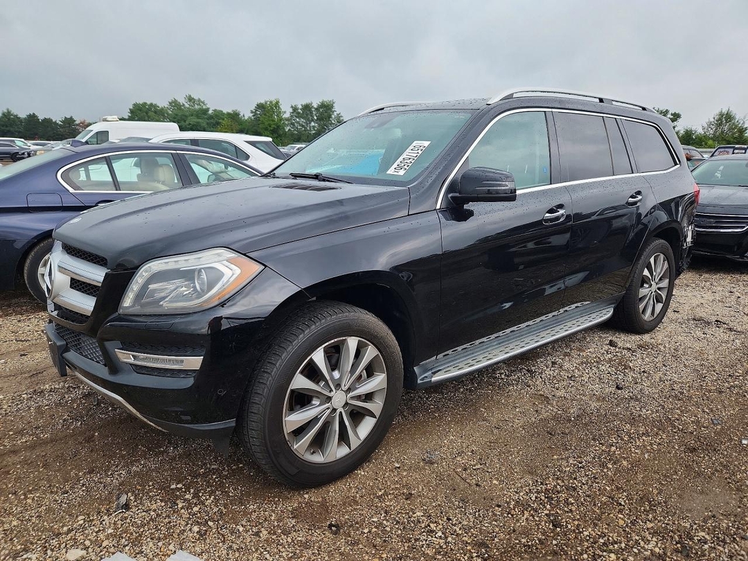 Vue de 2014 MERCEDES-BENZ GL 450 4MATIC, angle 1