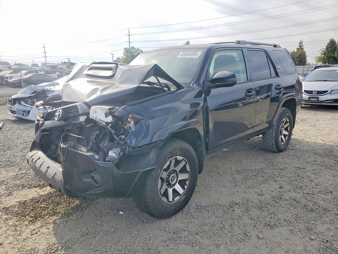 Vue de 2019 TOYOTA 4RUNNER TRD OFF-ROAD, angle 1