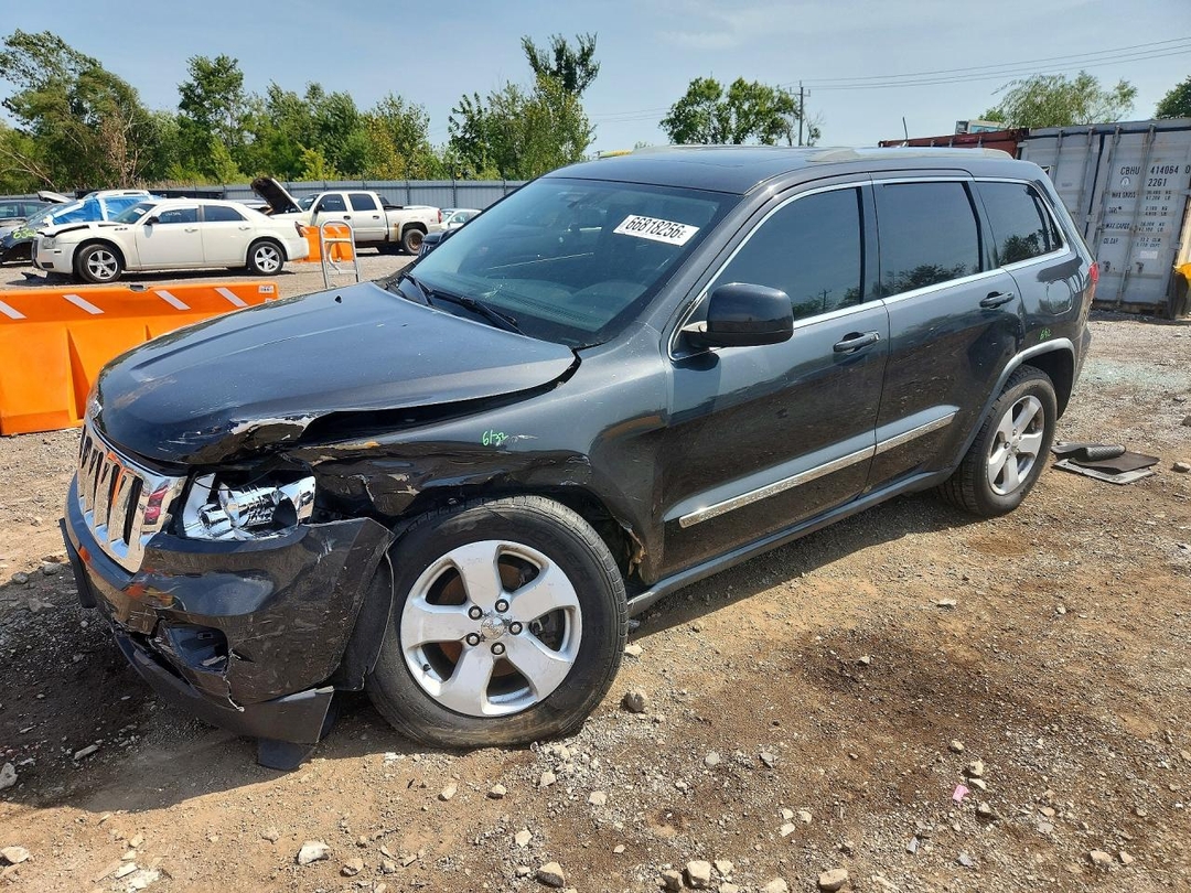 Vista de 2011 JEEP GRAND CHEROKEE LAREDO, ángulo 1