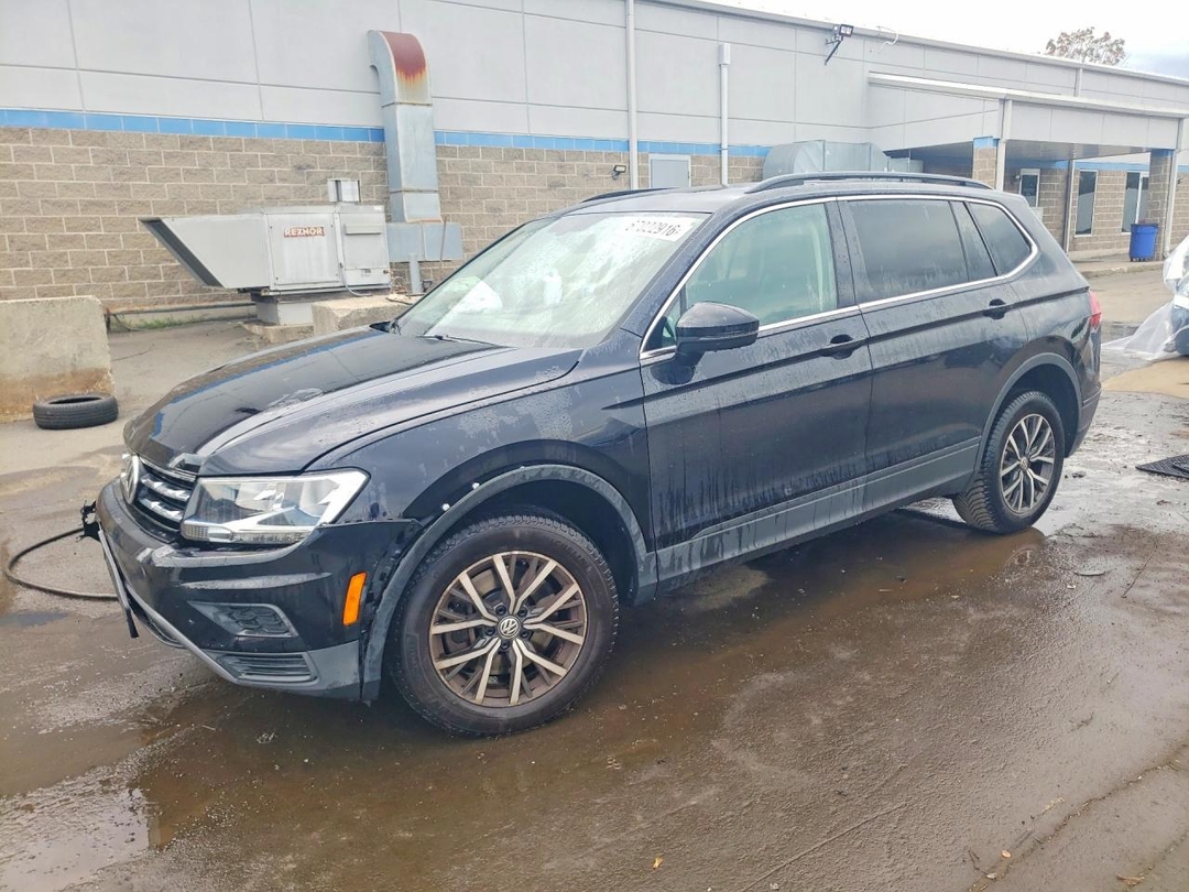 Vista de 2019 VOLKSWAGEN TIGUAN SE, ángulo 1