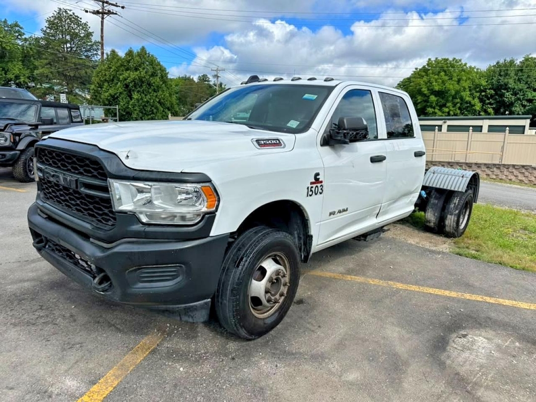 منظر 2023 RAM 3500، زاوية 1