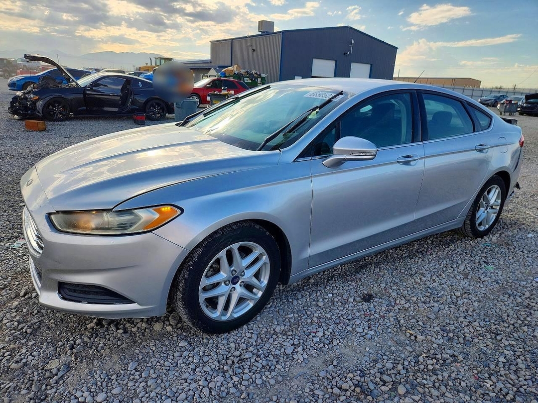 Vista de 2016 FORD FUSION SE, ángulo 1
