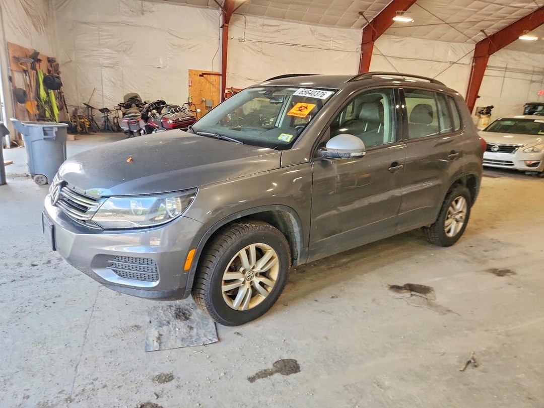 منظر 2016 VOLKSWAGEN TIGUAN S، زاوية 1