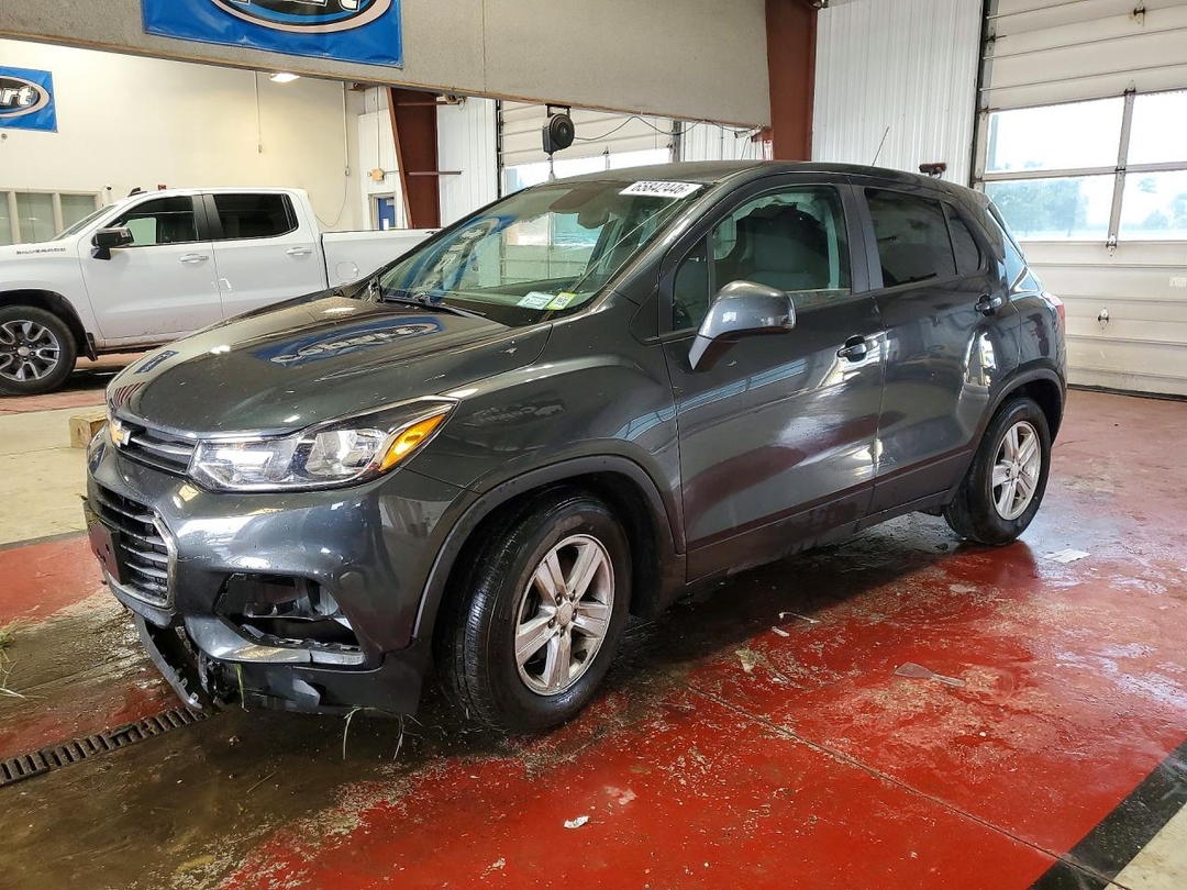 منظر 2020 CHEVROLET TRAX LS، زاوية 1