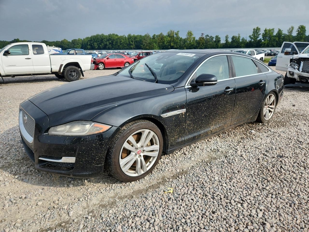 Vue de 2019 JAGUAR XJL PORTFOLIO, angle 1