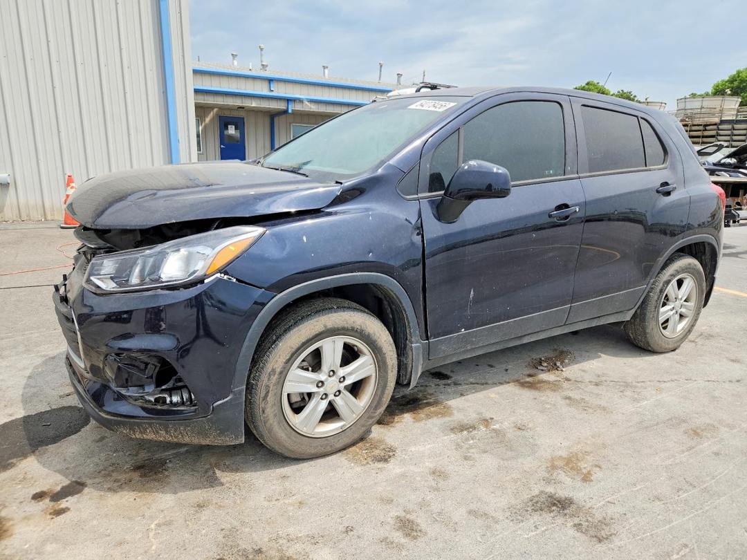 Vue de 2022 CHEVROLET TRAX LS, angle 1