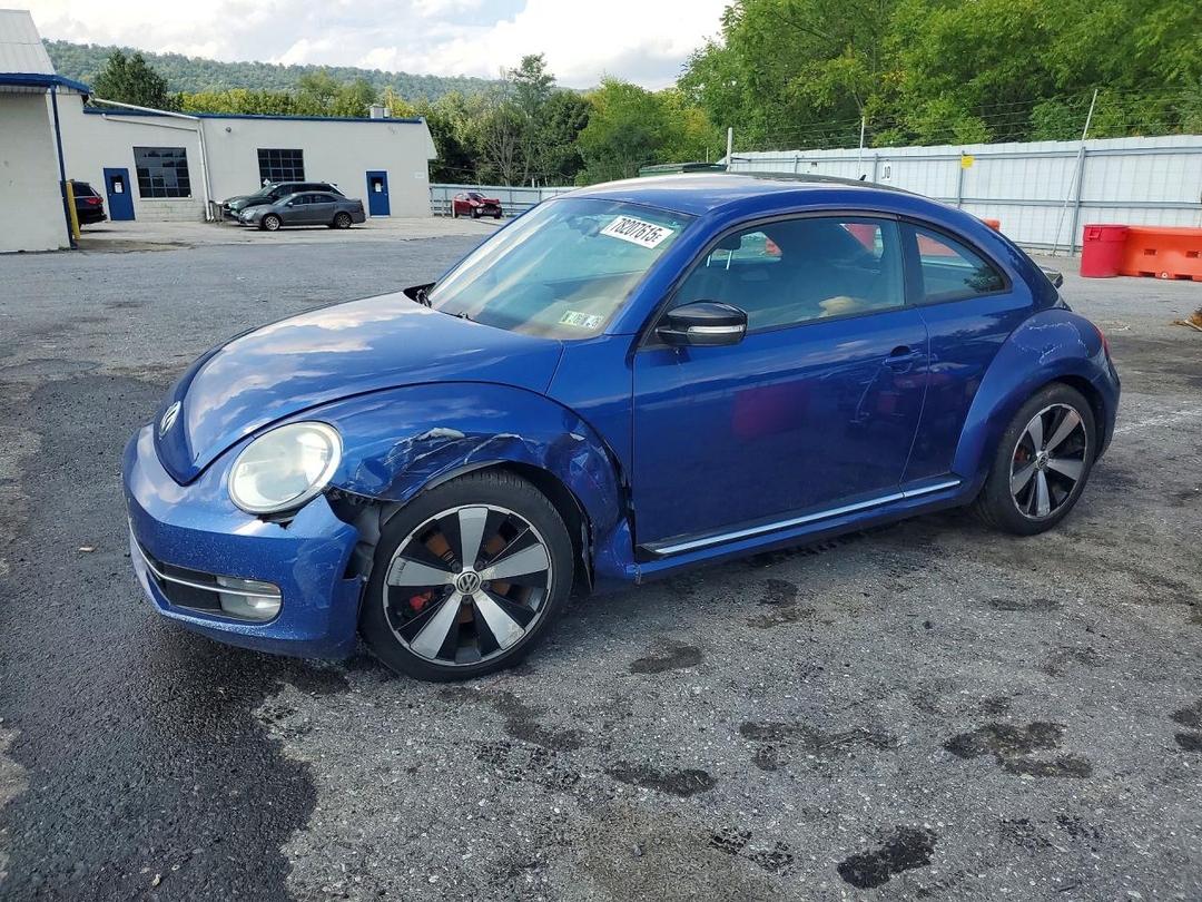 Вид 2012 VOLKSWAGEN BEETLE TURBO, угол 1
