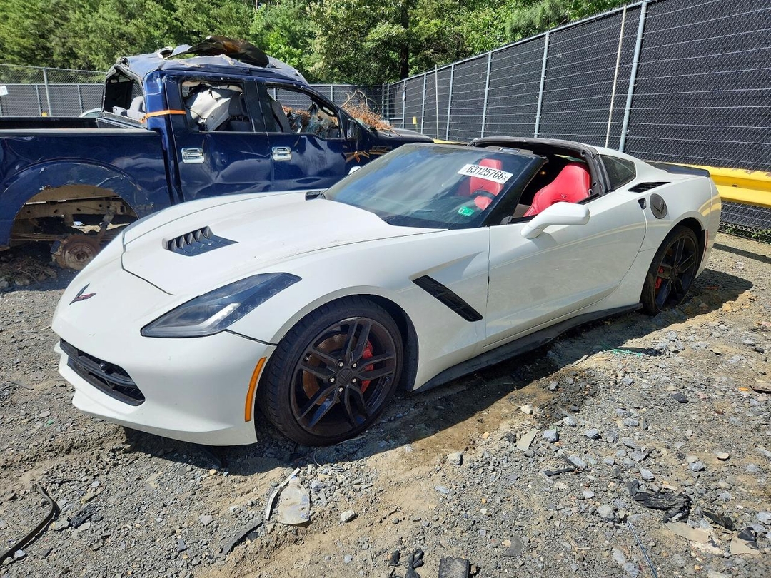 Vue de 2019 CHEVROLET CORVETTE STINGRAY 2LT, angle 1