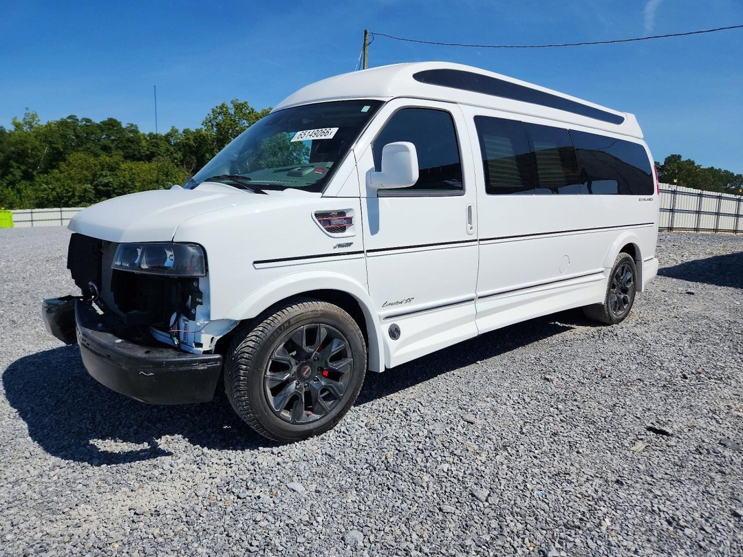Vista de 2025 GMC SAVANA G2500, ángulo 1